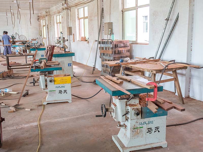 怀安楼梯油漆修复费用