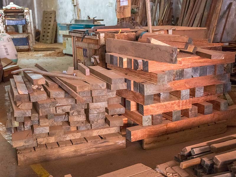 怀安楼梯地板柜门油漆修复