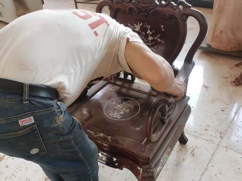 怀安老旧红木家具保养技巧